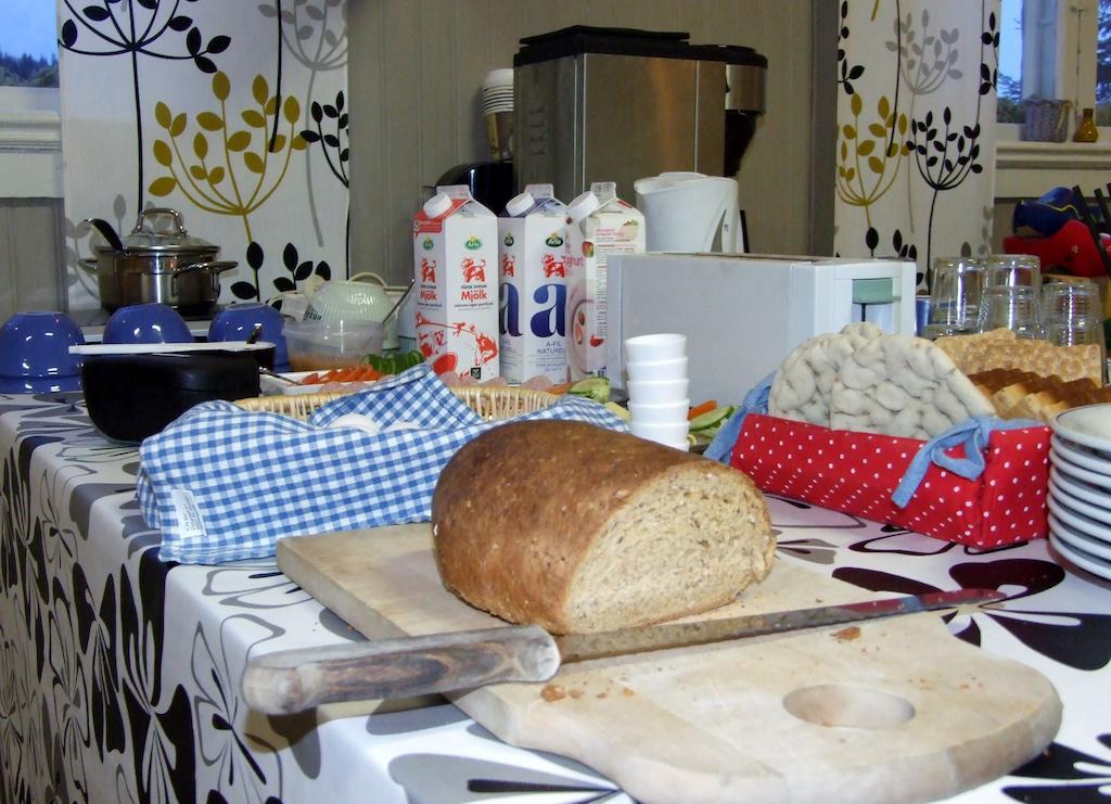 Håvra Hovra Vandrarhem מראה חיצוני תמונה